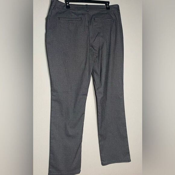 Women’s Lee Relaxed Fit Mid Rise Straight Leg Pants Gray  Plaid Size 18 Long - Picture 7 of 10